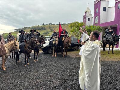 Festa em Louvor ao Senhor Bom Jesus reúne grande público em Linha Nova e celebra 32 anos de tradição em Rio Bonito do Iguaçu